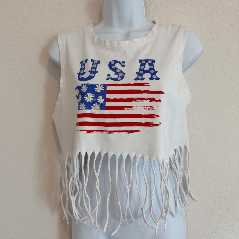 Love & Lazy Days USA Flag Fringe Crop Top Tank White‎ Studded Daisy Patriotic M